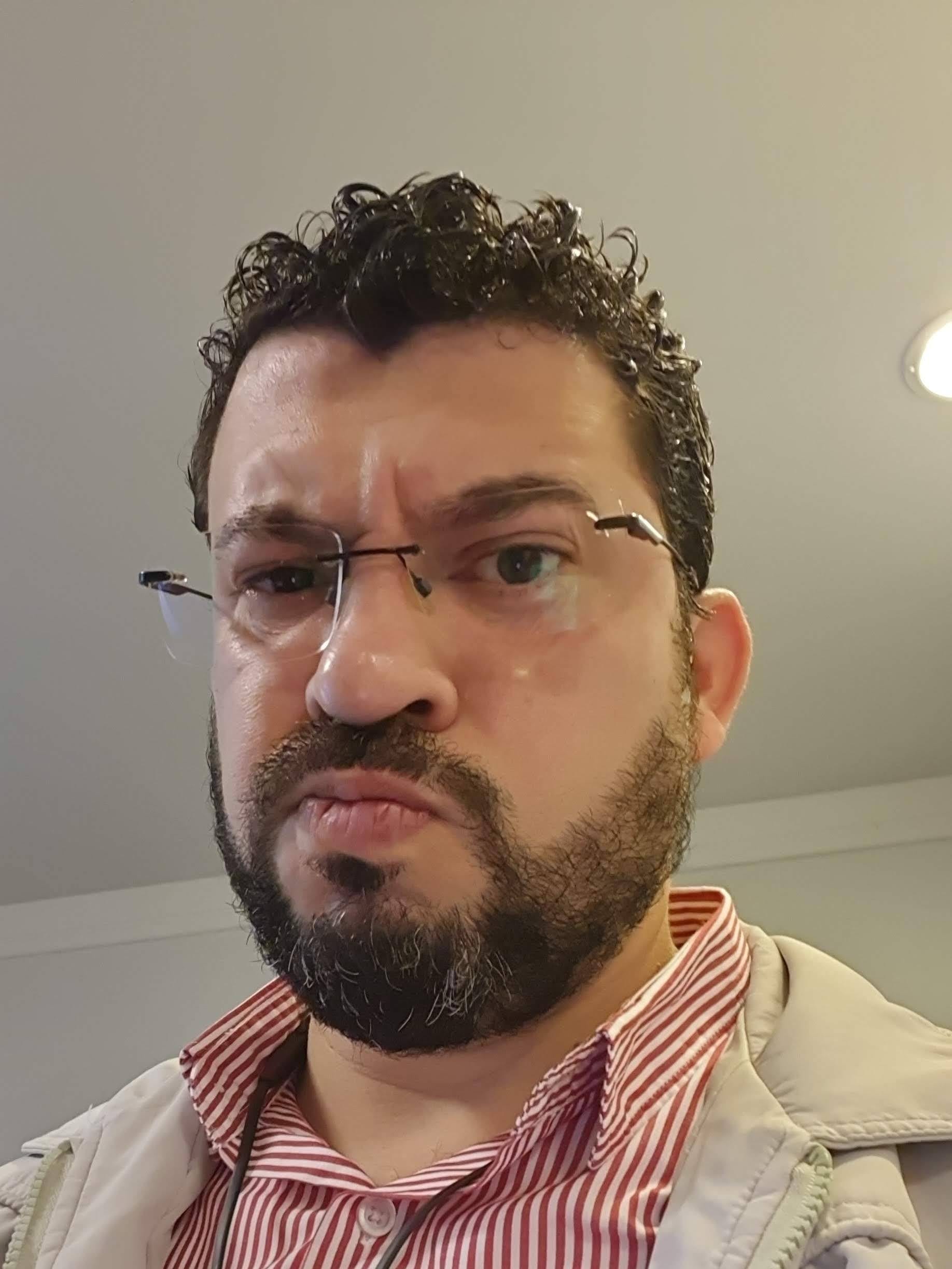 Anderson Gomes Medium