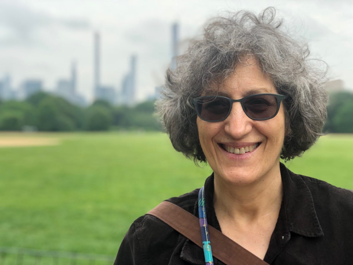 Leslie K Deutsch Medium