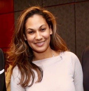 Monique Rizer – Medium