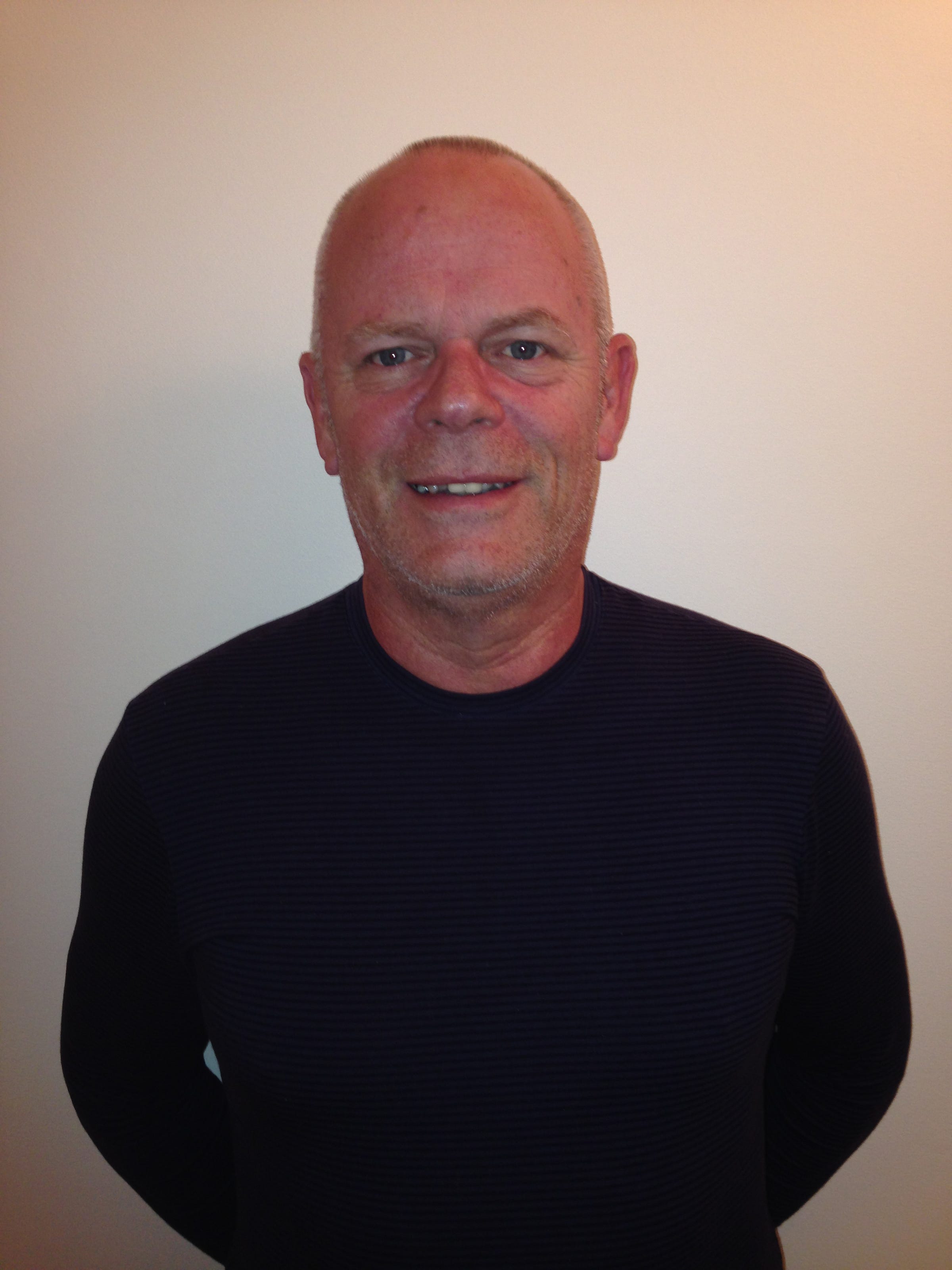 Tony Fox – Medium