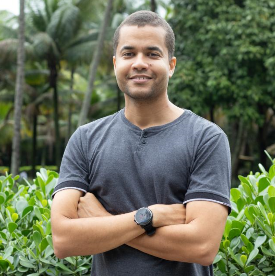 Alvaro S. Marcus Medium