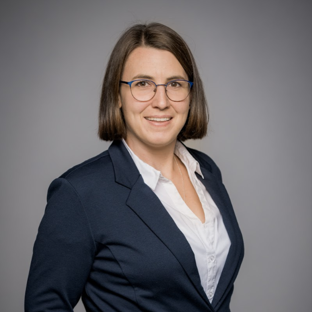 Iris hunkeler medium