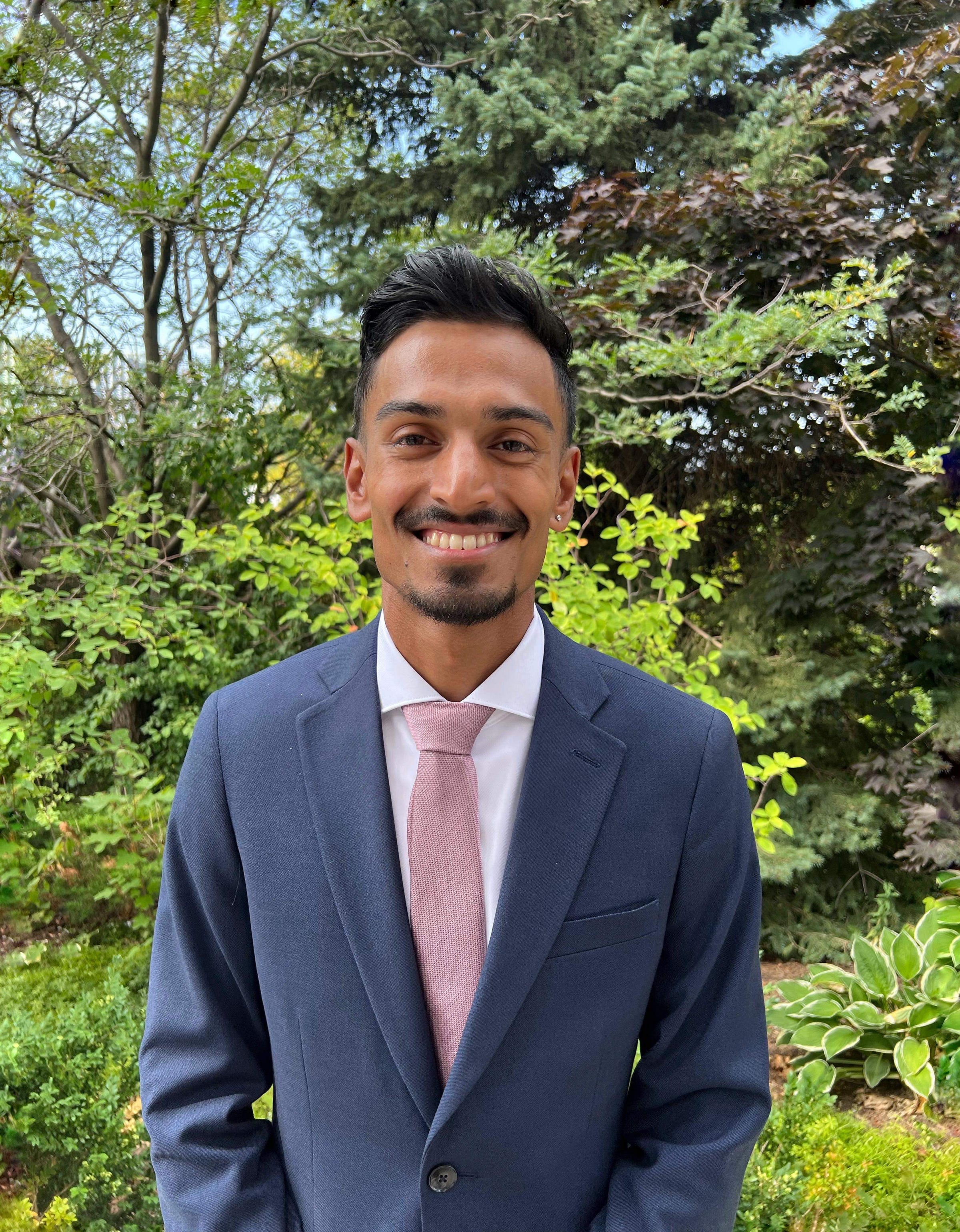 Lavan Kandiah – Medium
