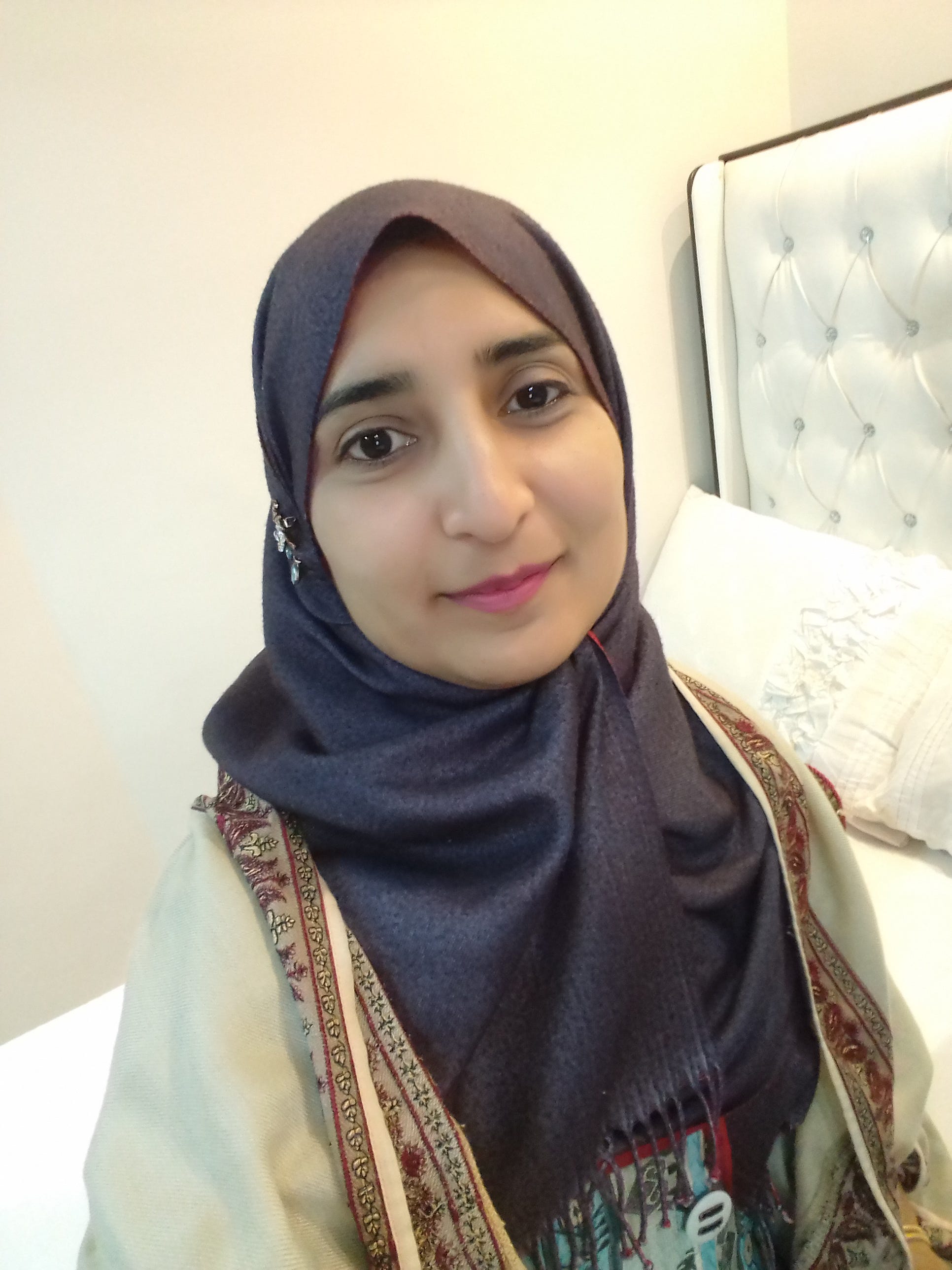 Hafsa hasnain medium