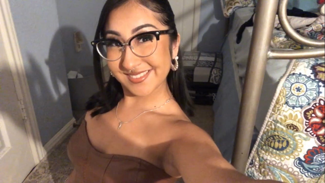 julia-lopez-medium