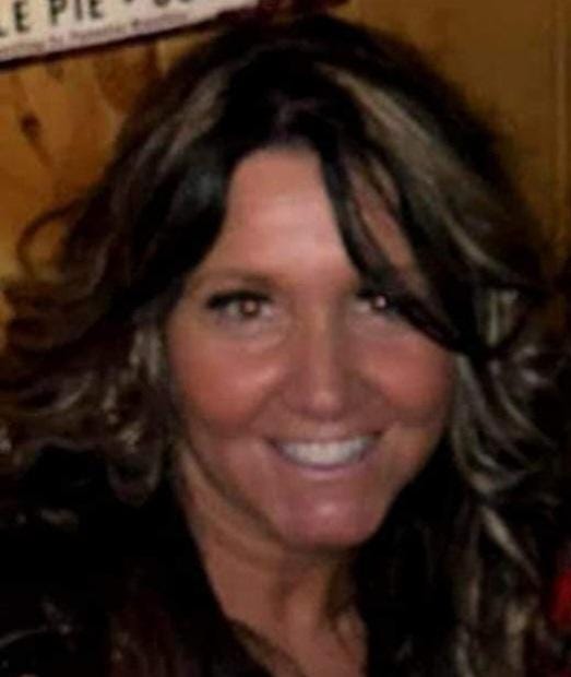 Lisa LYoungstrand Medium