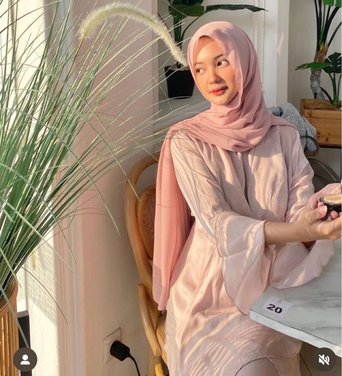 Cantika Mutiara – Medium