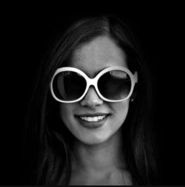 Andrea Belle – Medium