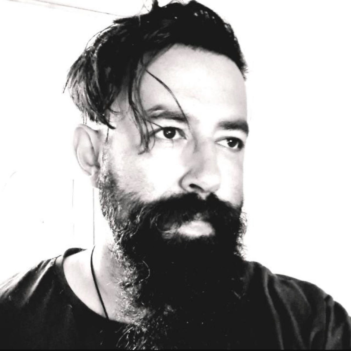 Daniel Knight Medium