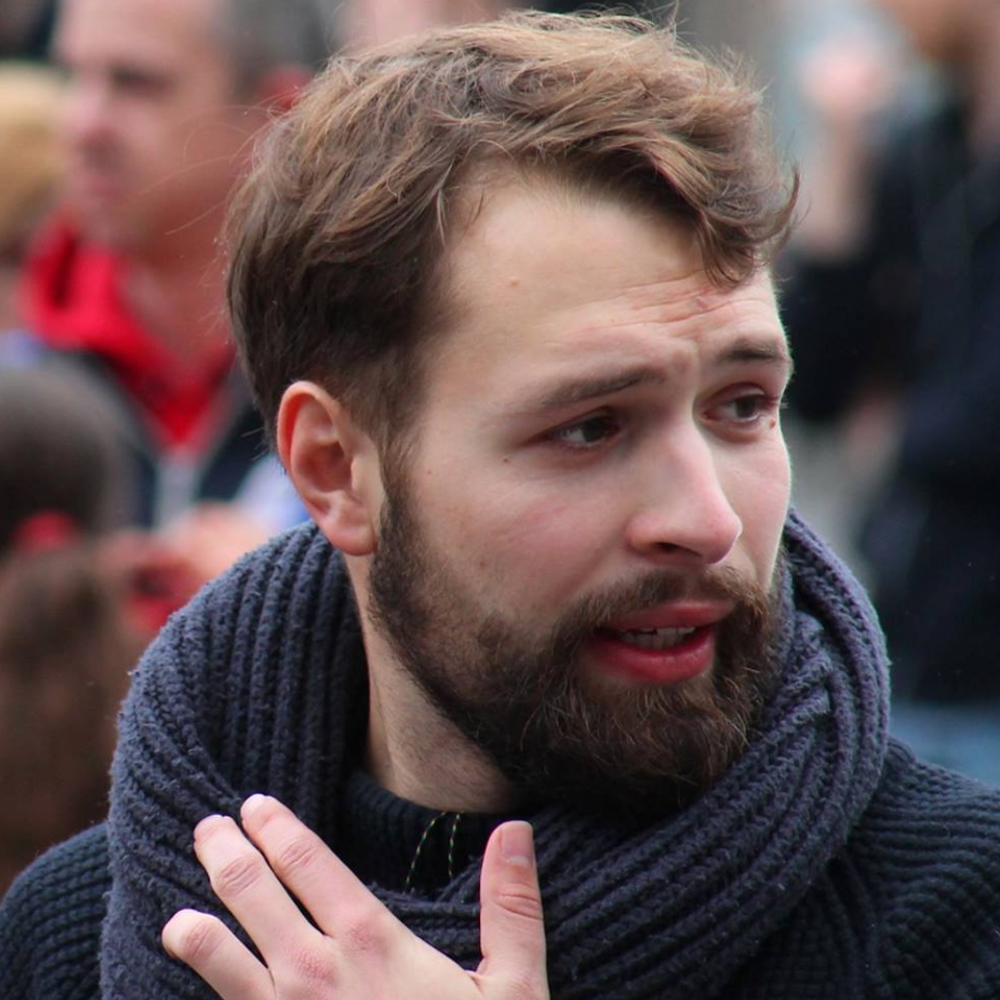 About Lukas Seiling Medium