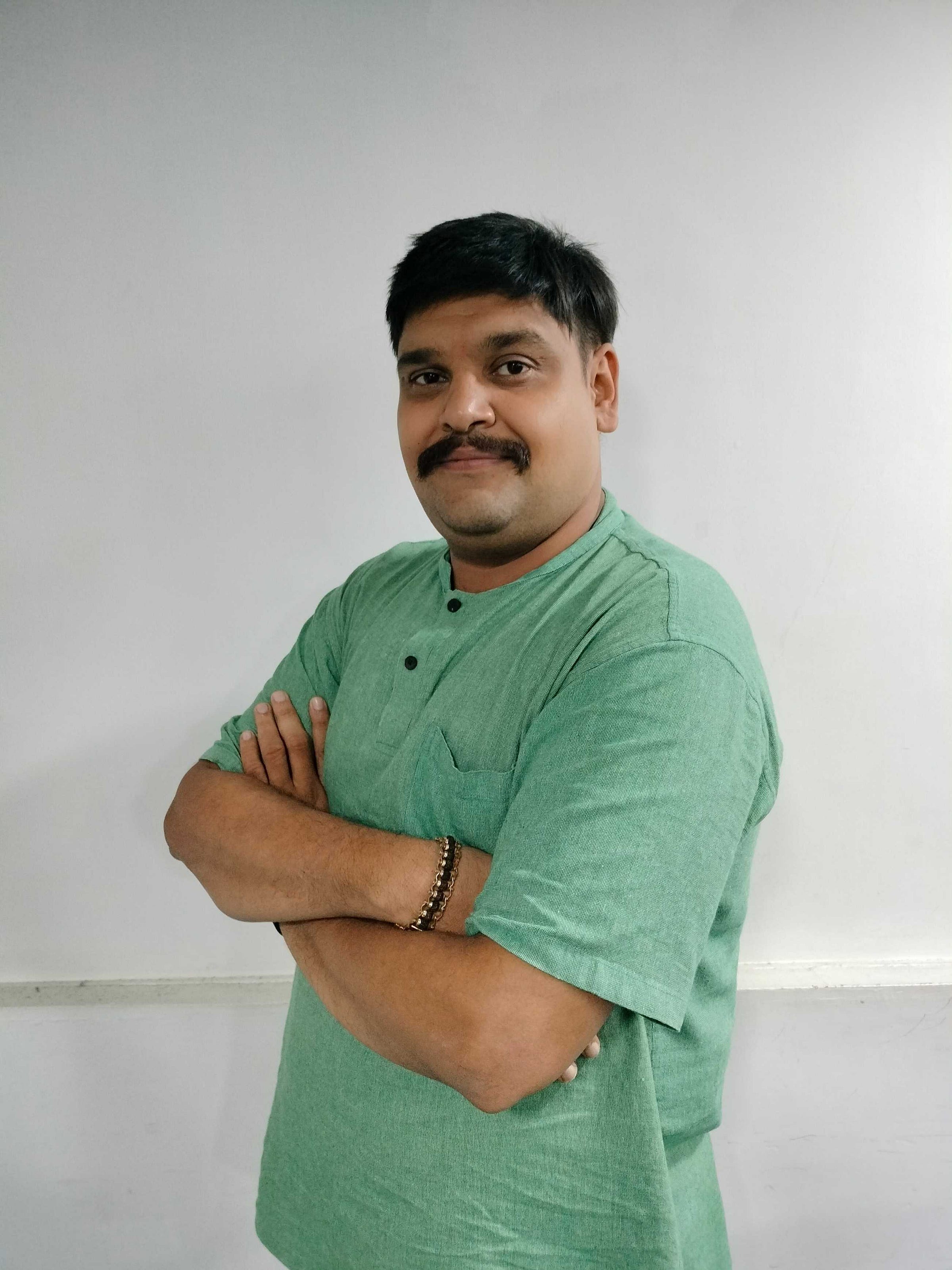 Pratik bhatt medium
