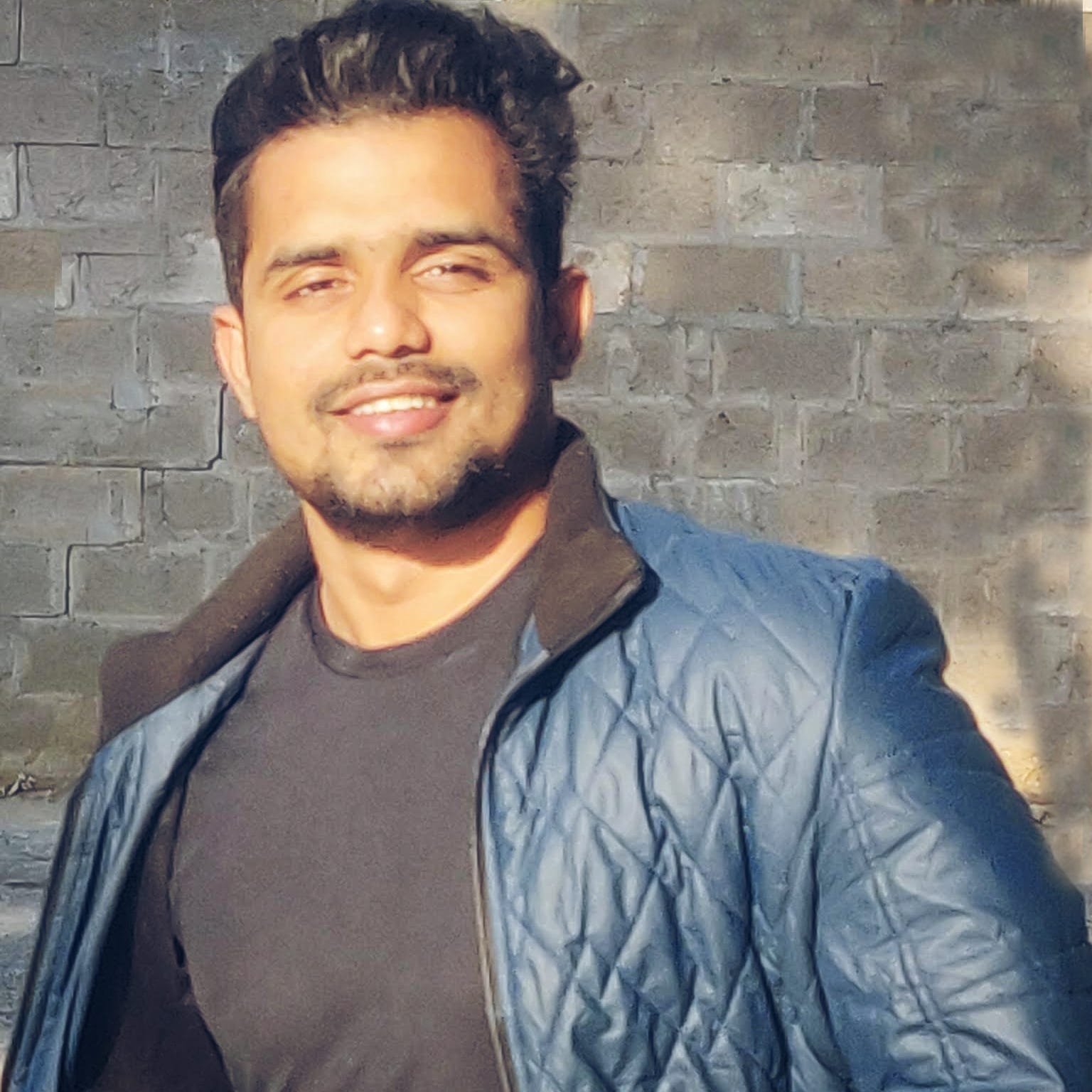 Hozaifa uzair medium