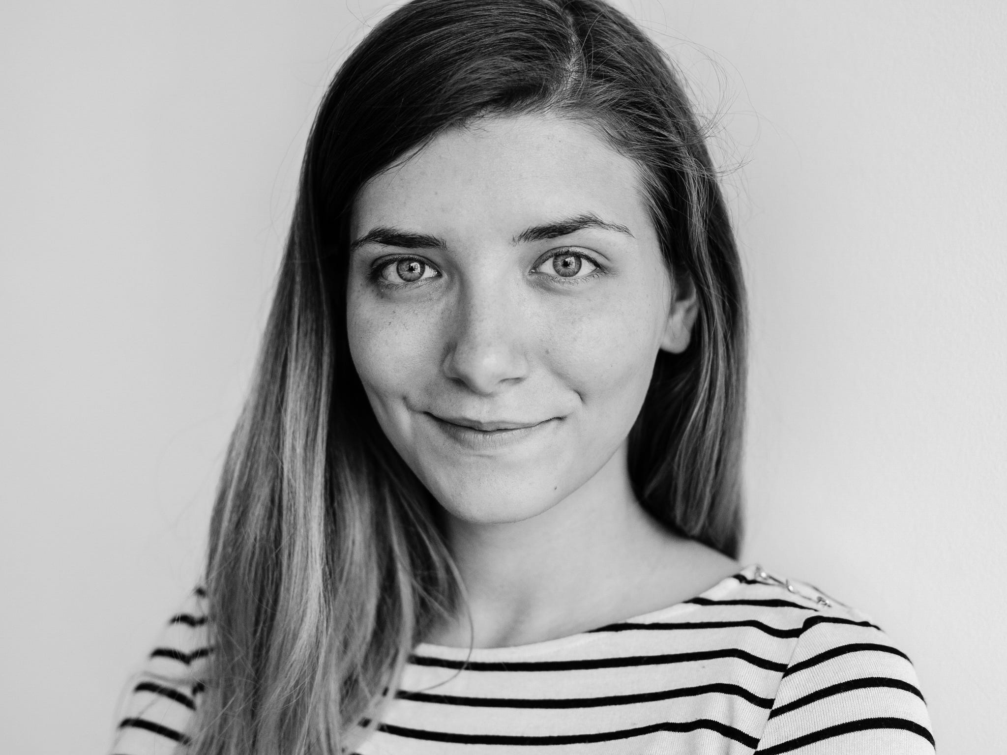 Anna Szell Medium