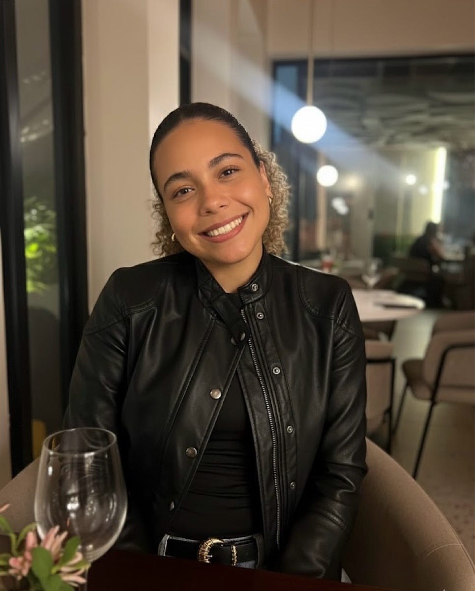 Victoria Alcalá – Medium