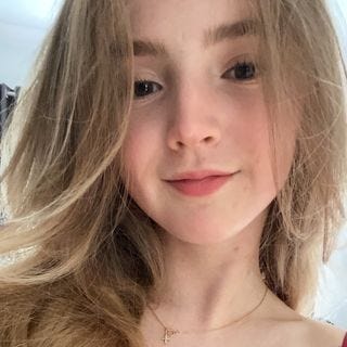 Lily Grace Morgan – Medium