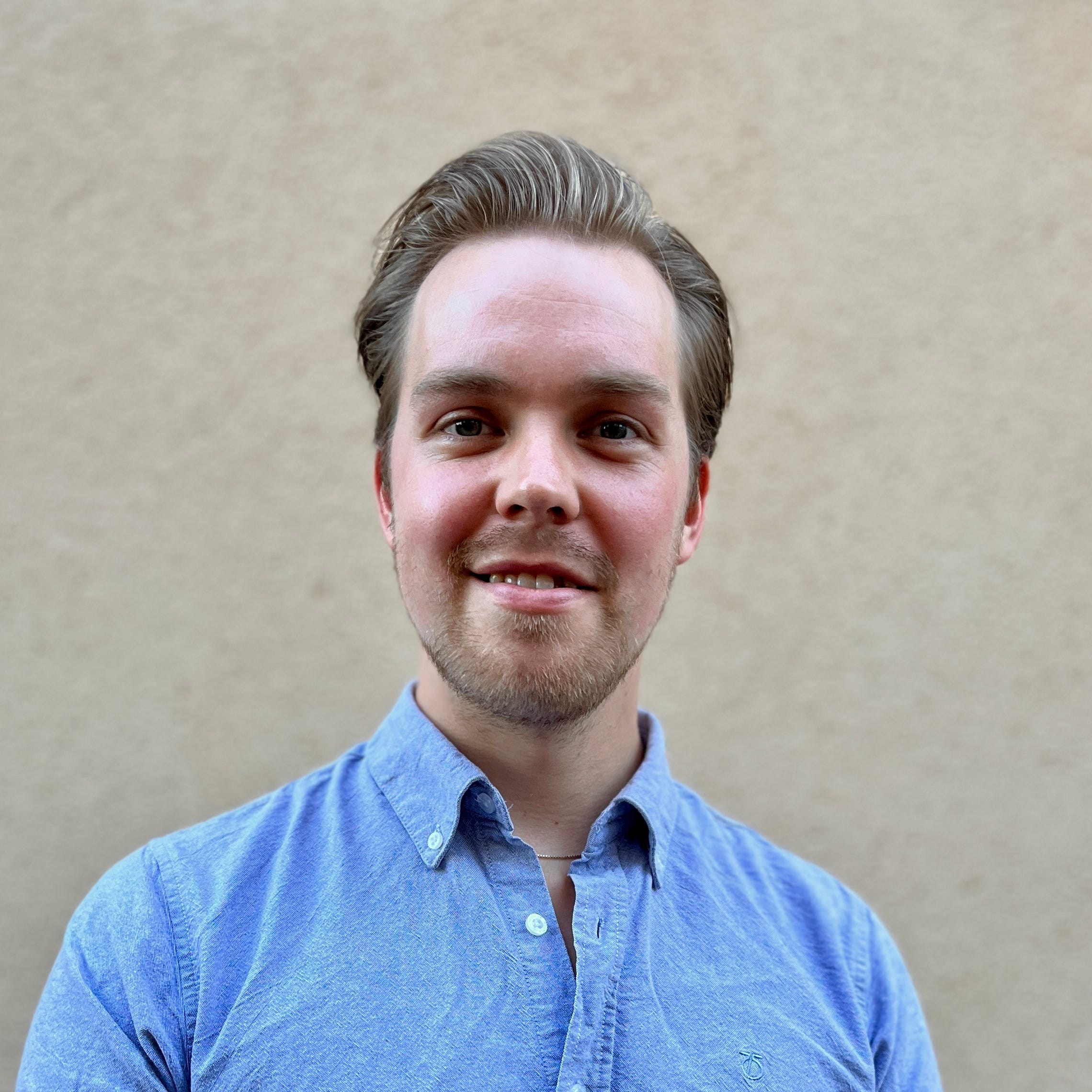 Oliver Taylor Medium