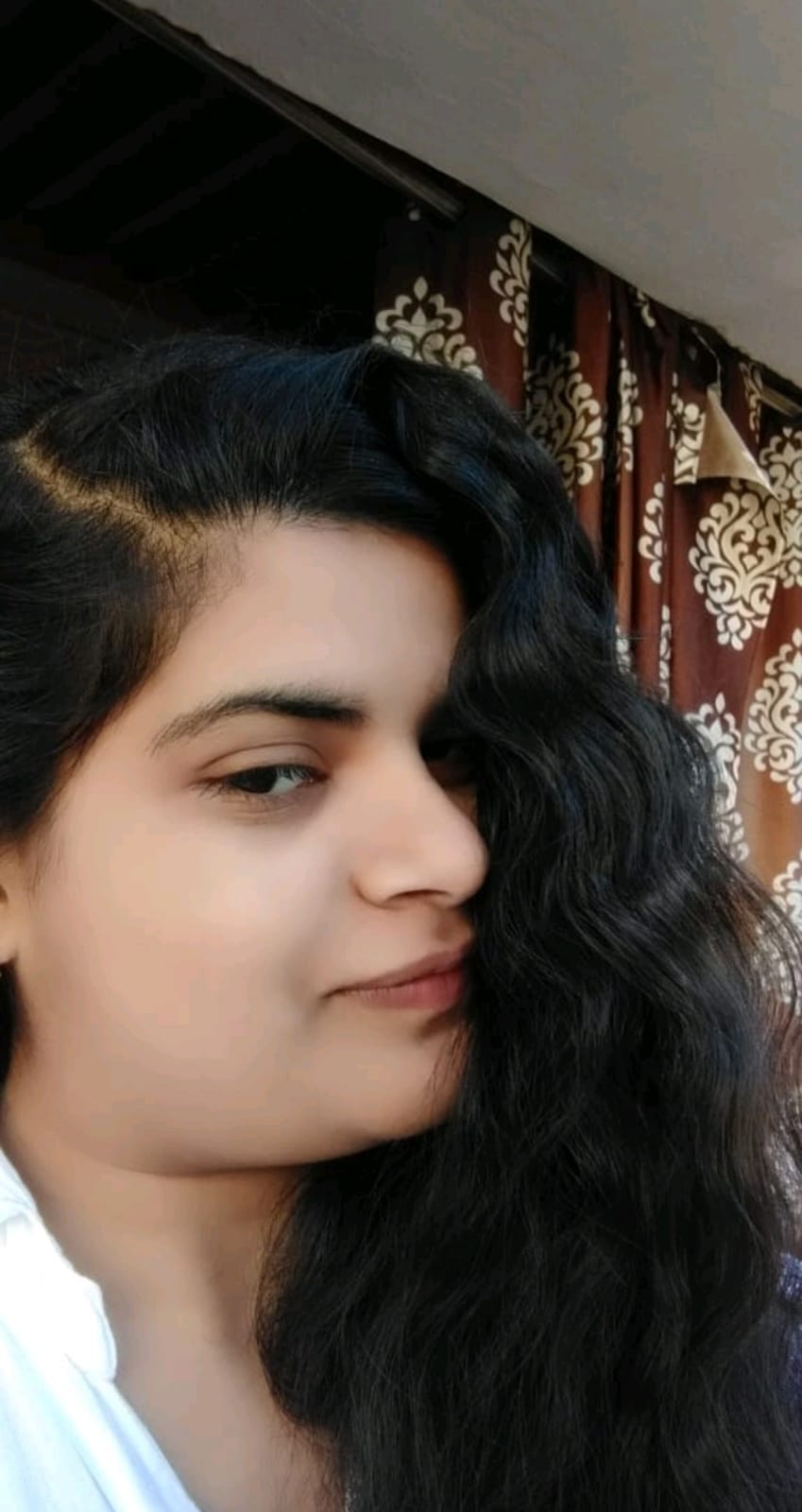 Divyaa Pundiir Medium Divyaa pundiir medium