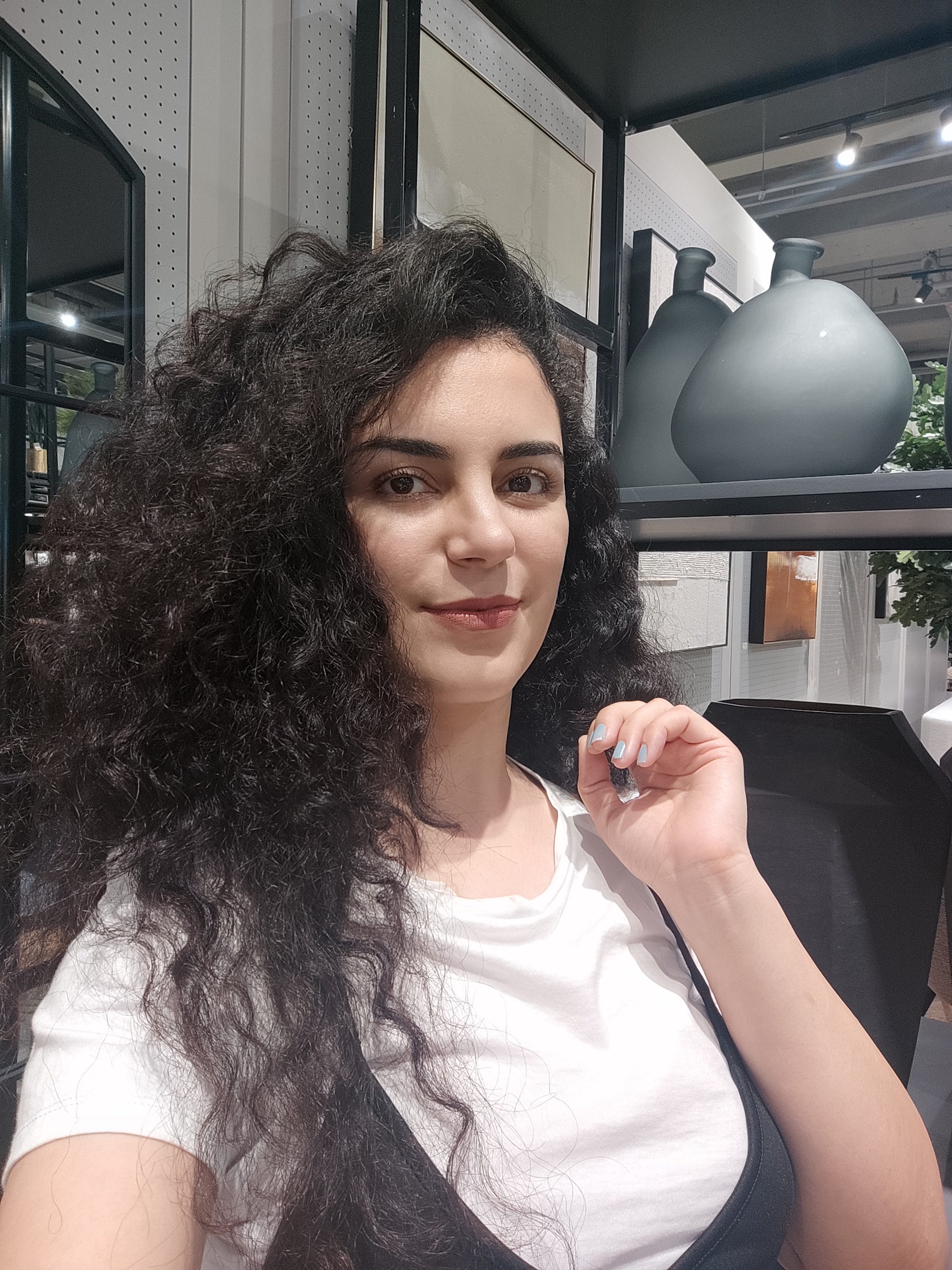 Safaa akhras medium