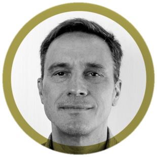Alex Knowlton – Medium