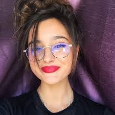 Emma Luna – Medium