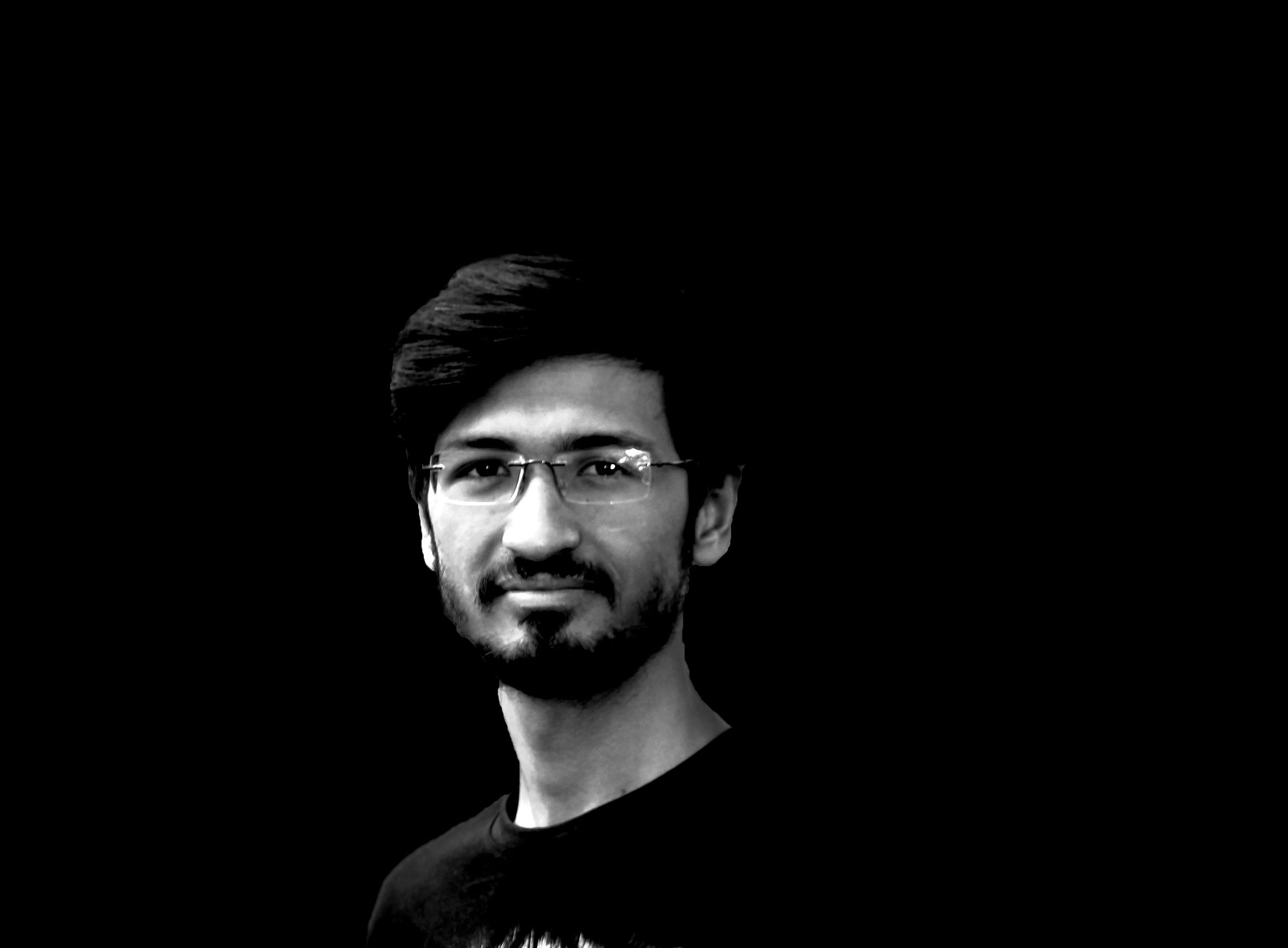 Tej pandya medium