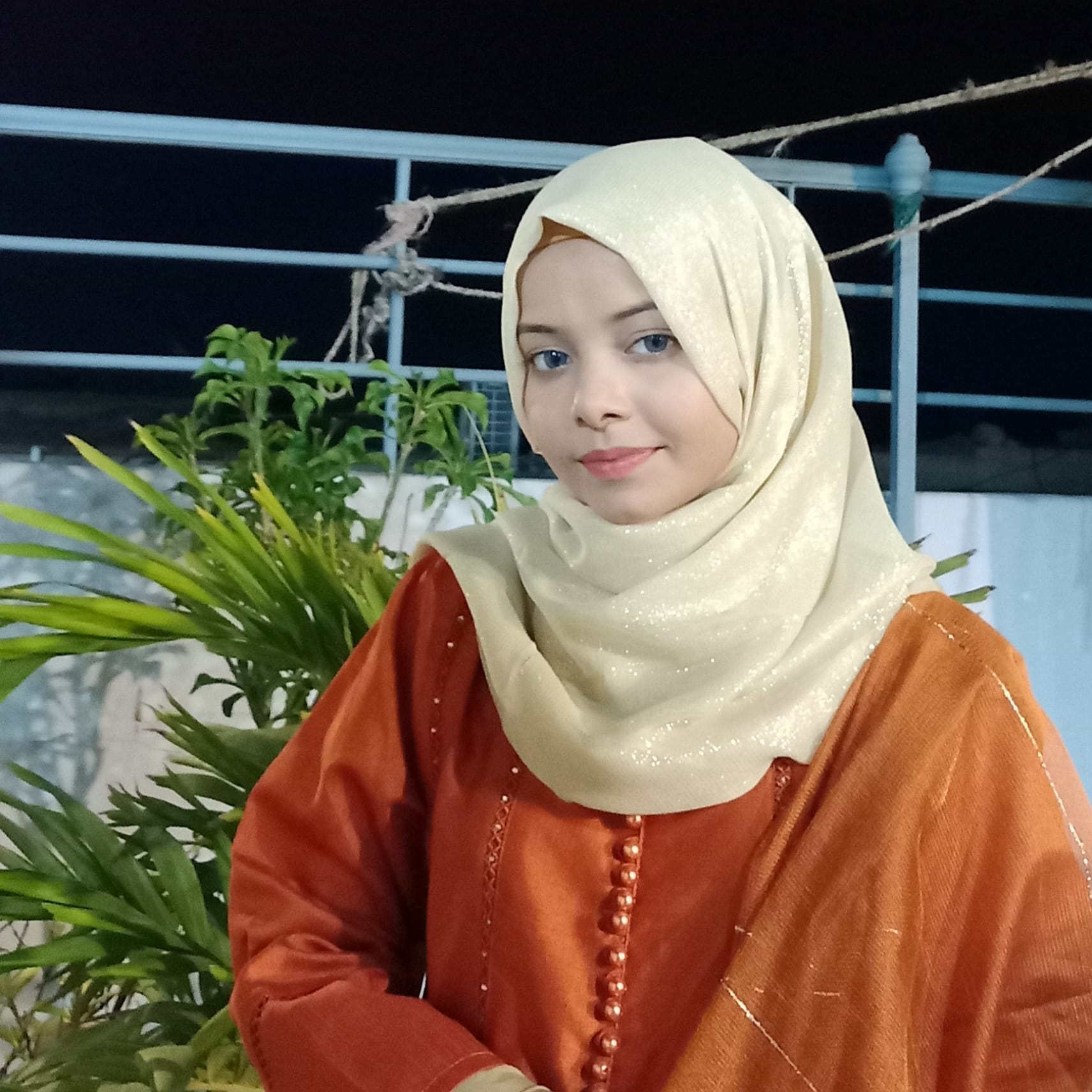 Fatima Thawerani Medium