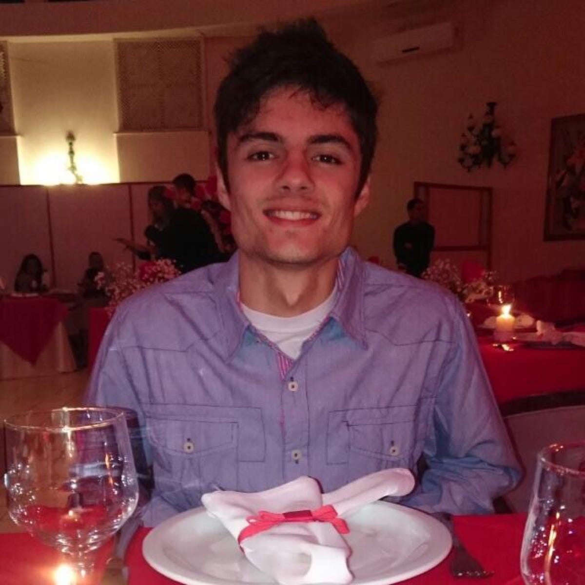 Eduardo Dos Santos Medium