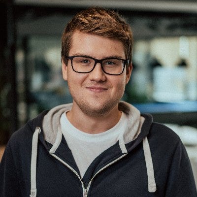 Tomasz Zawadzki – Medium