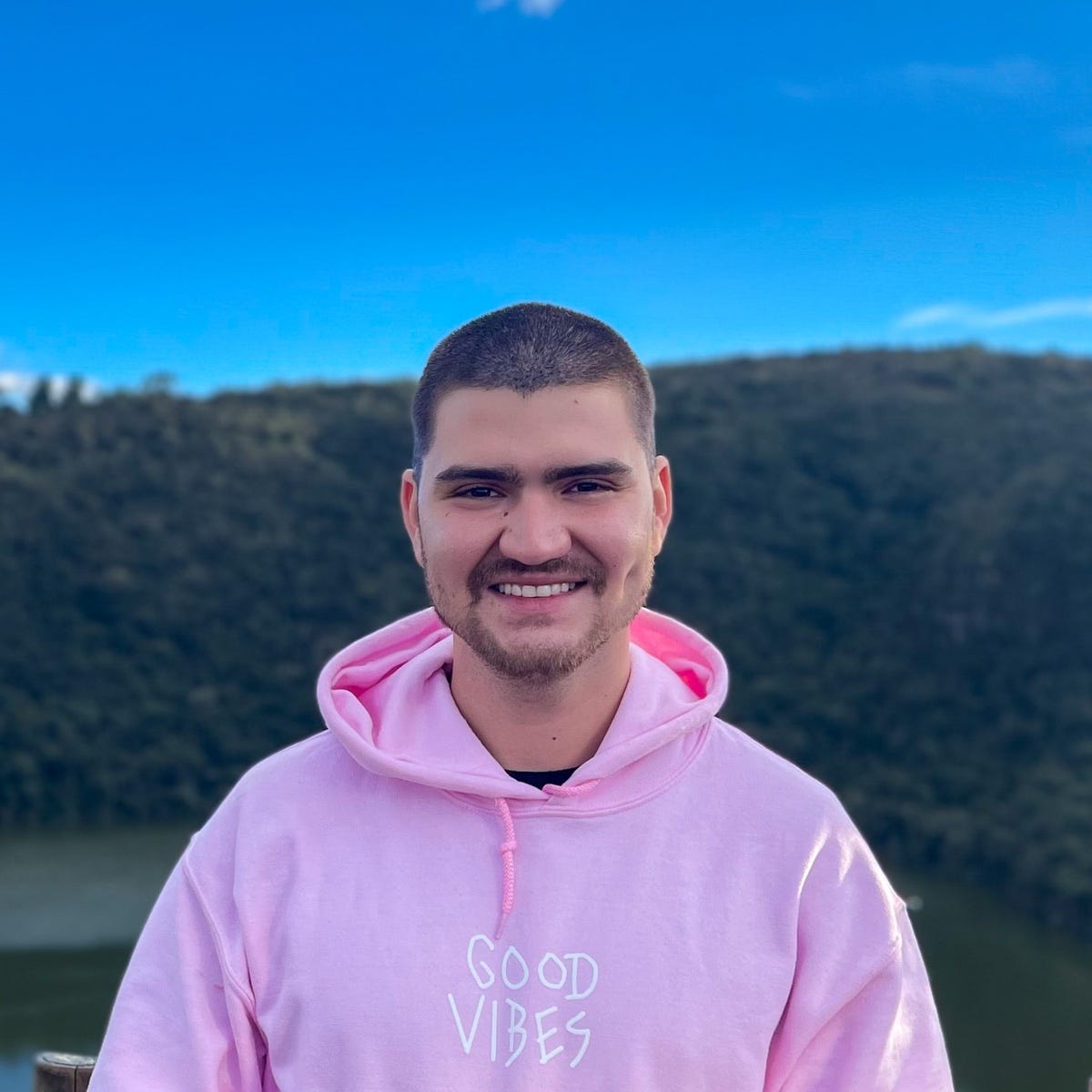 About Vicente Pérez Medium