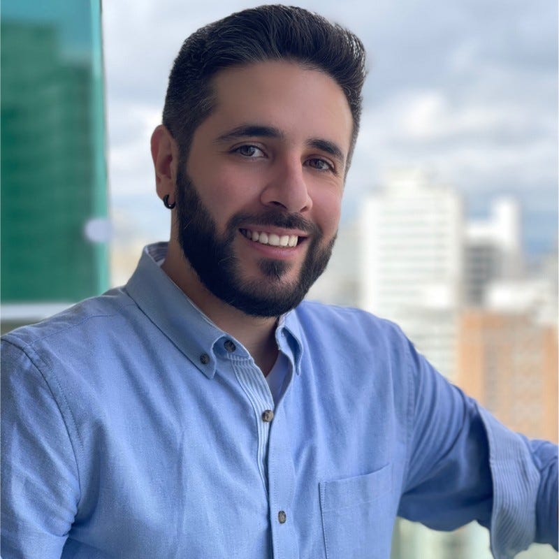 Rafael Leal – Medium