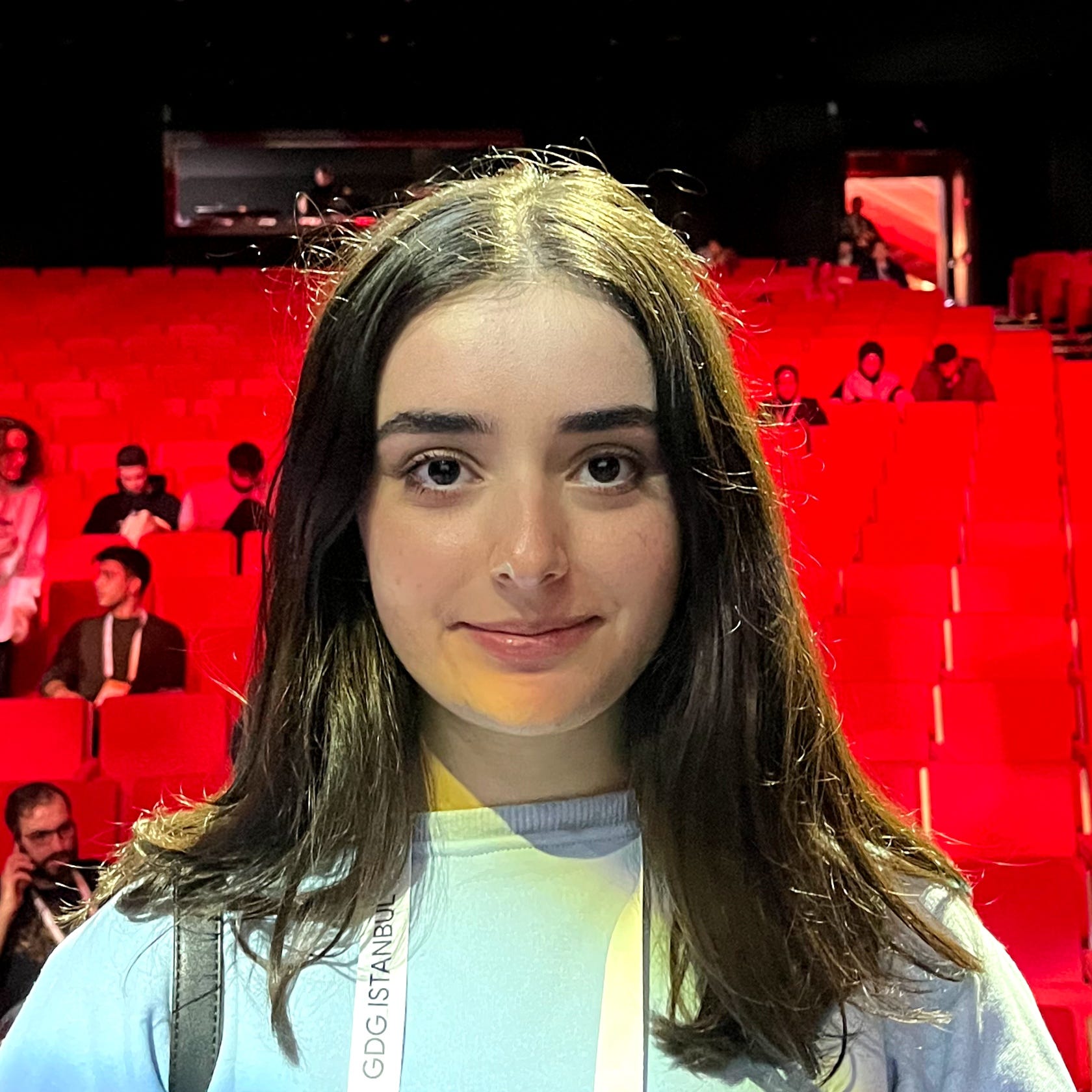 Selin Yüceer – Medium