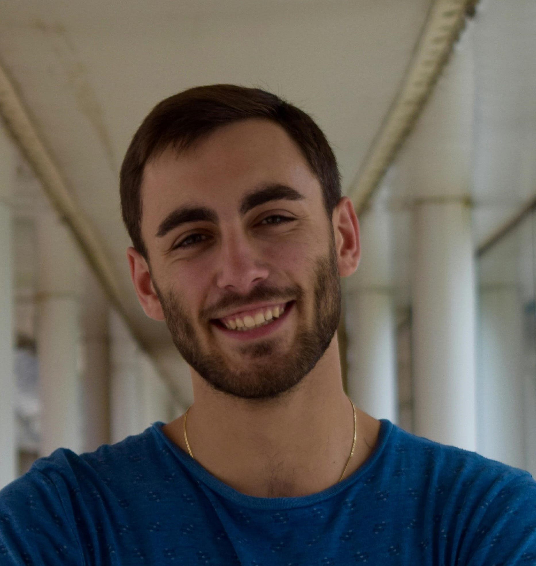 Luca zambalas medium