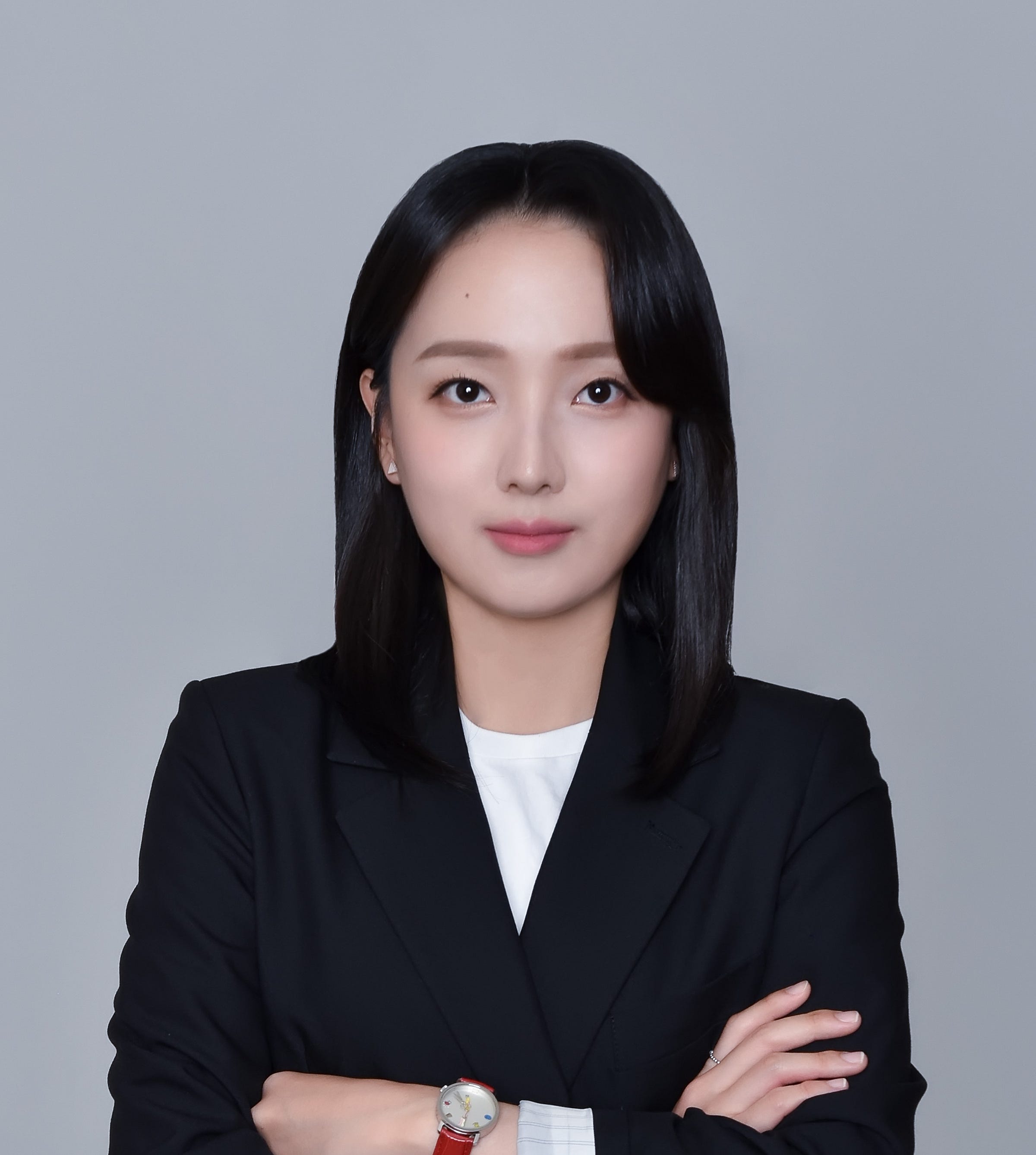 Lina Park Medium Lina park medium