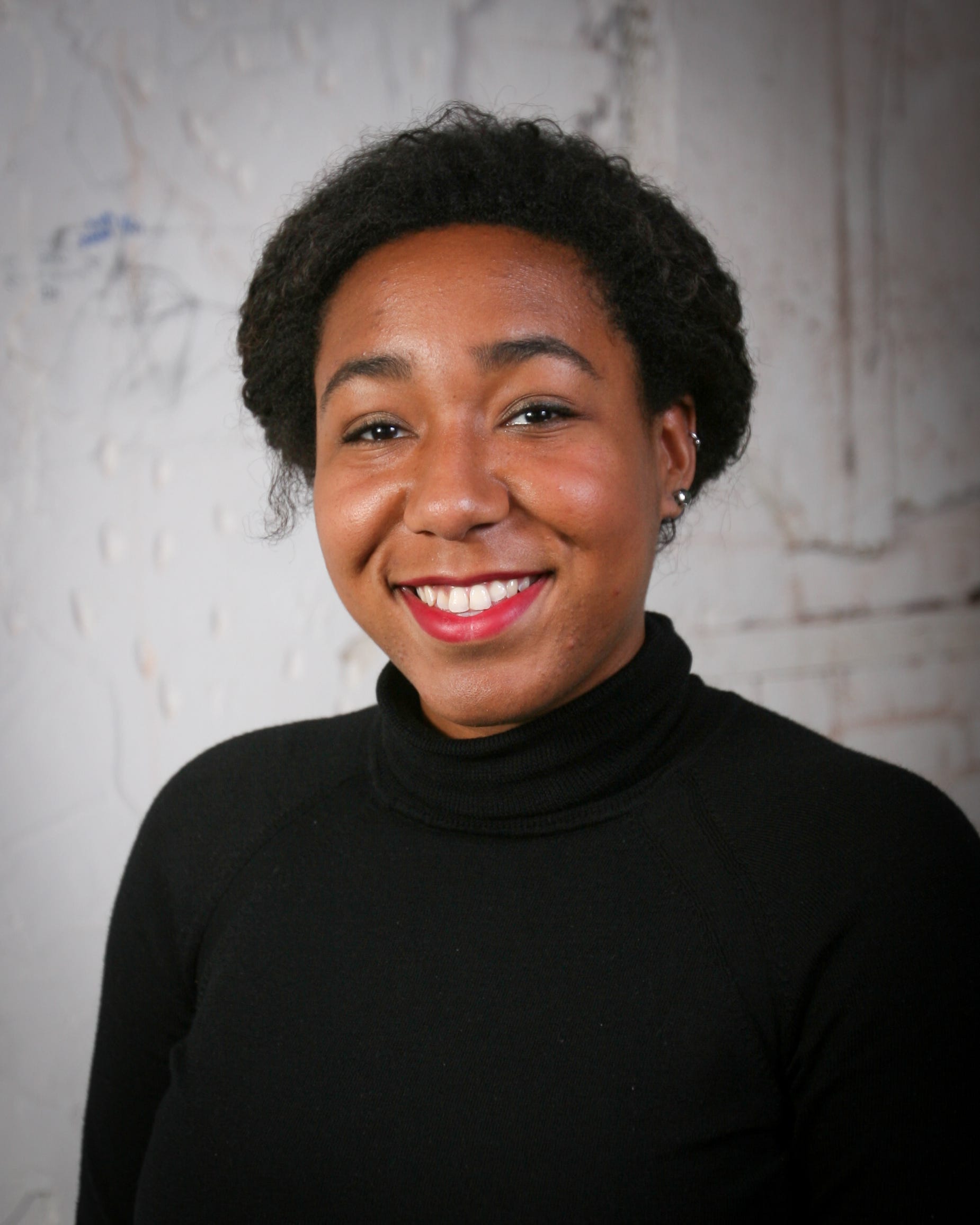 Amanda Wynter – Medium