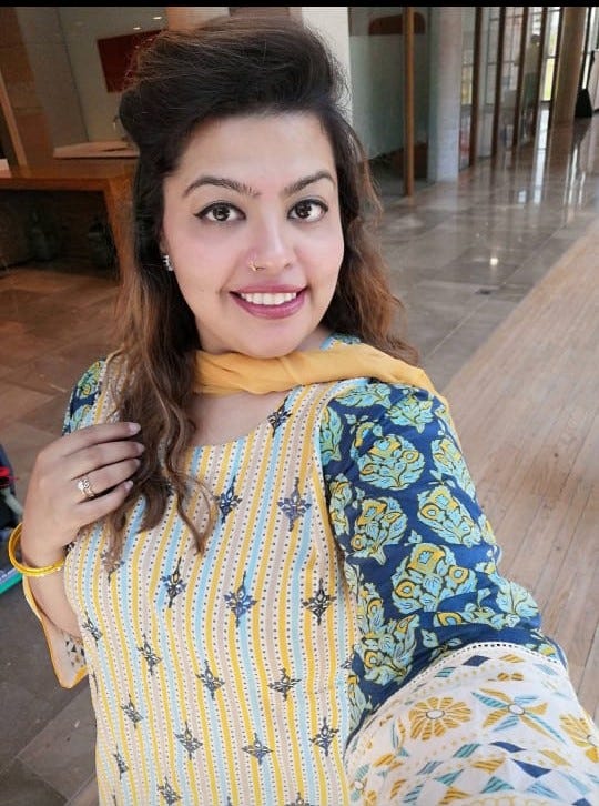 Haalah Omer Qureshi Medium