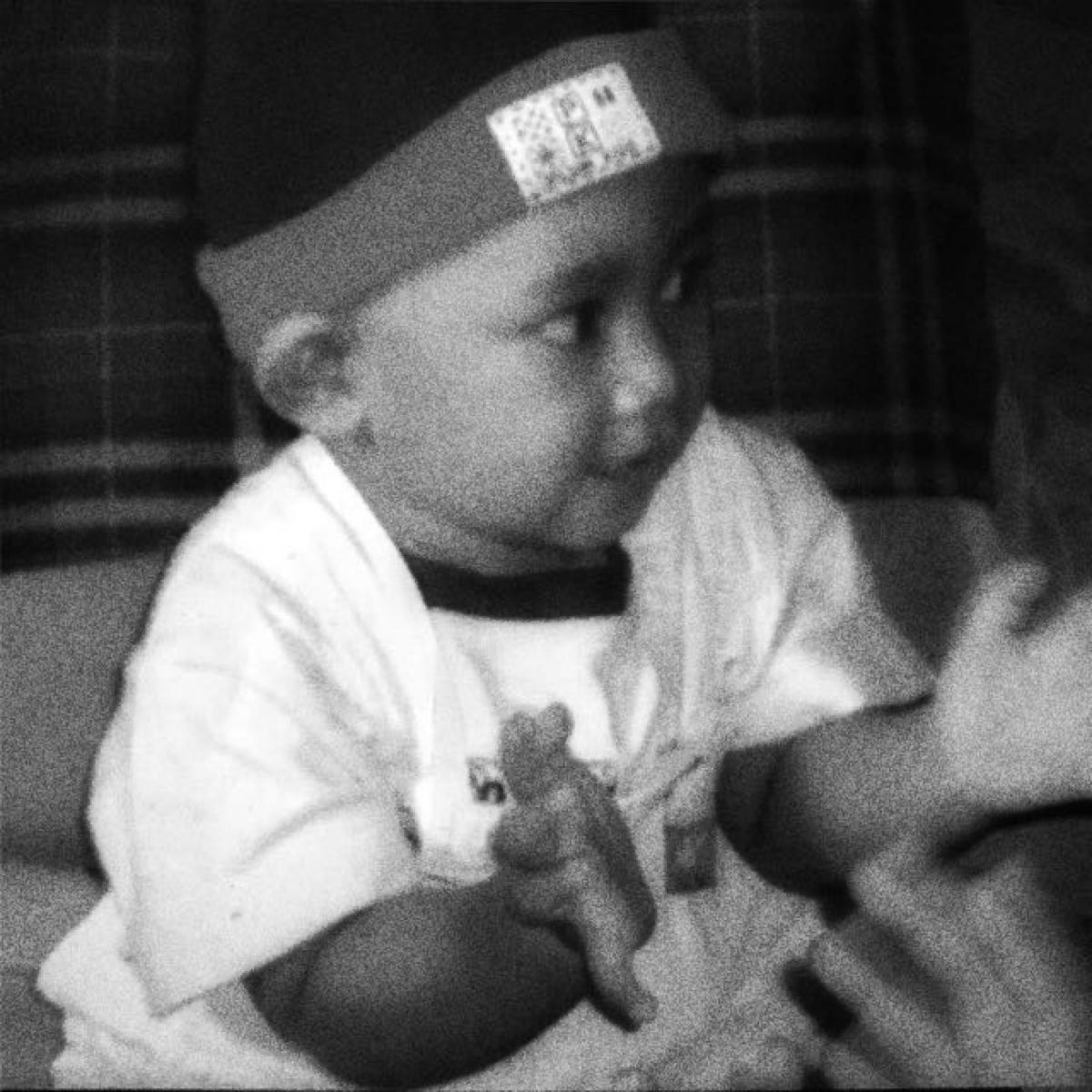 Rafi Medium rafi-medium