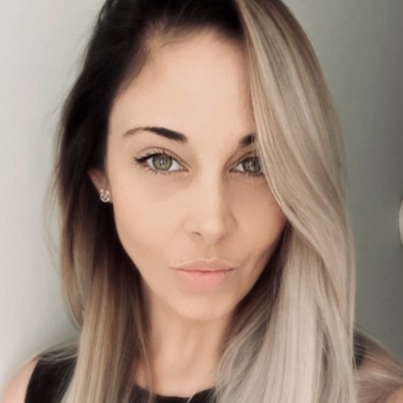 Chloe Lane – Medium