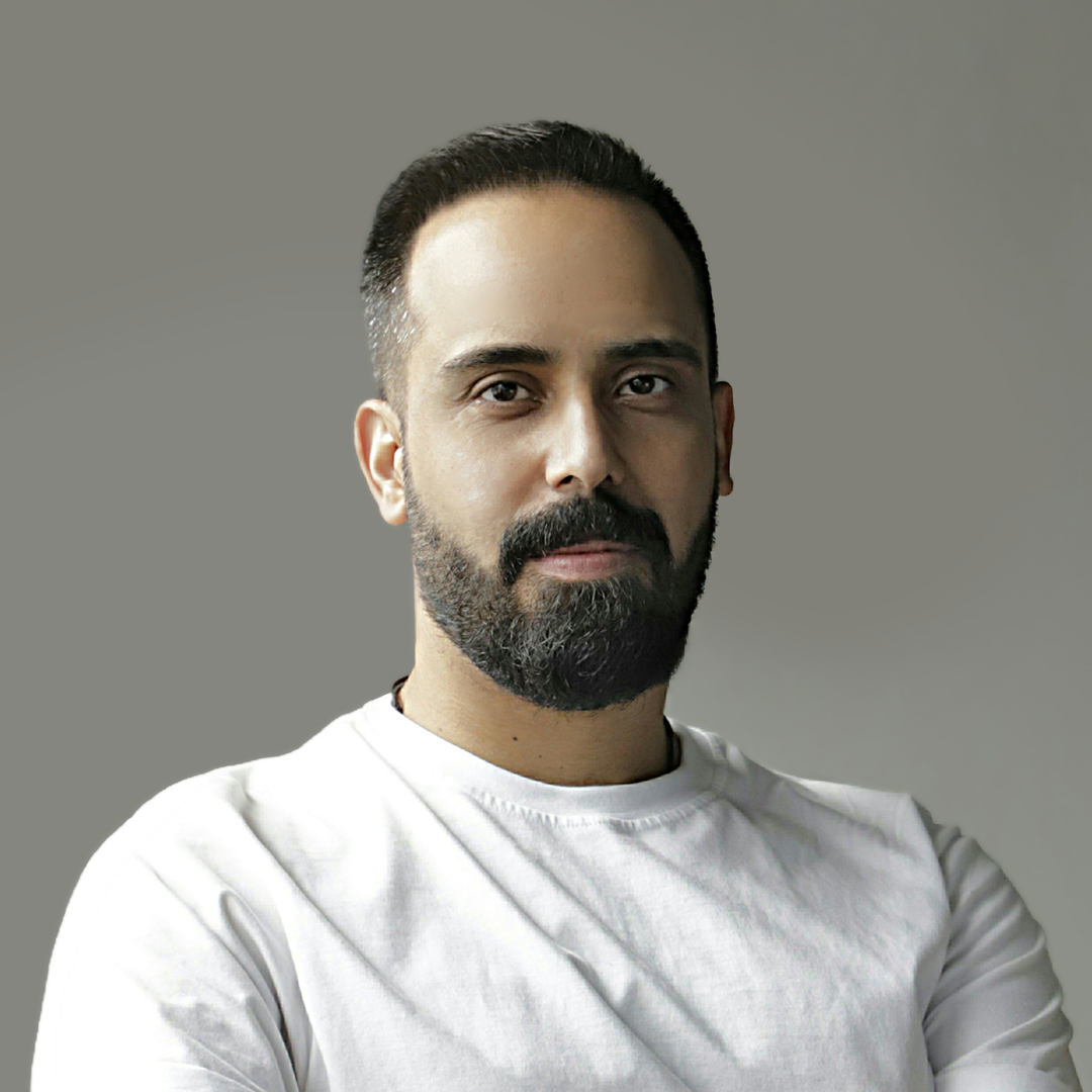 Javad Saberi – Medium