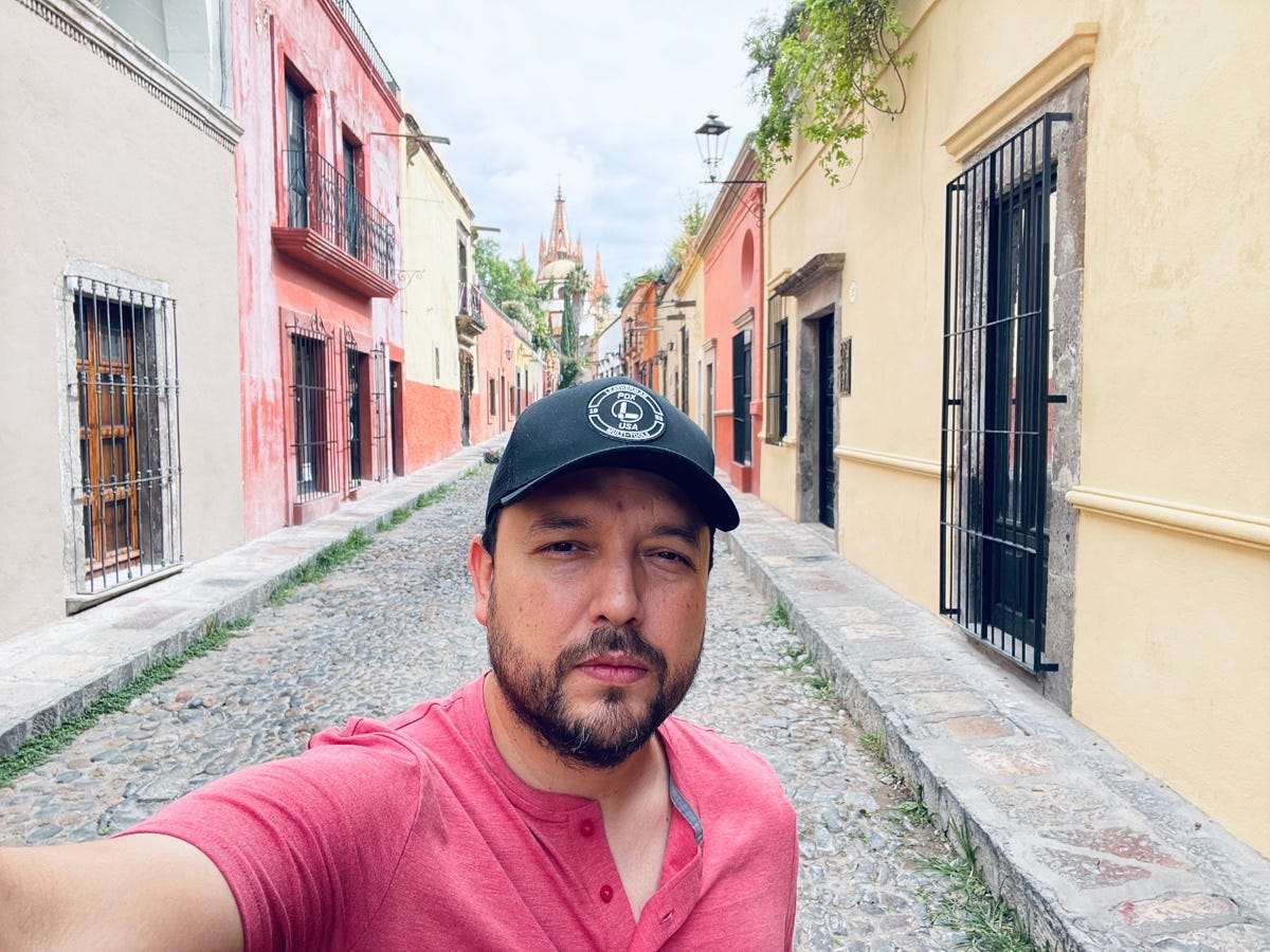 Rodolfo González Medium