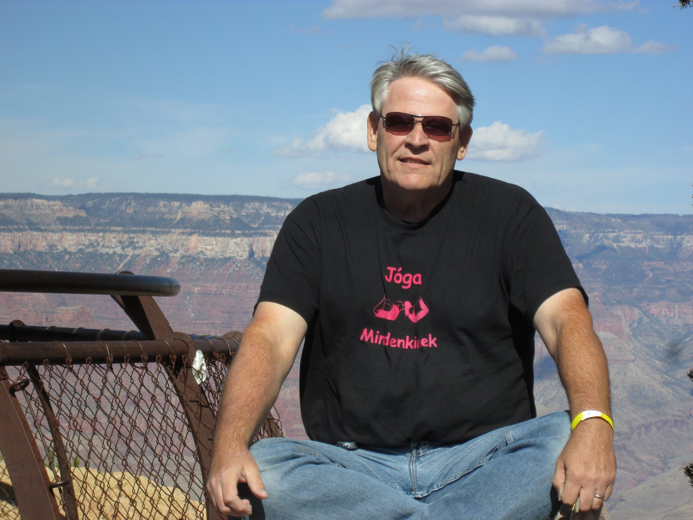 Bruce Johnston – Medium