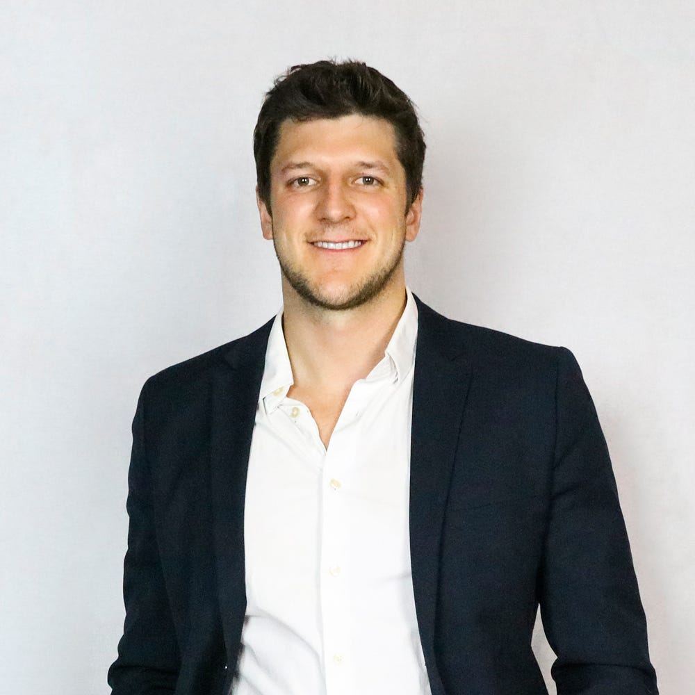 Alex Oesterle – Medium
