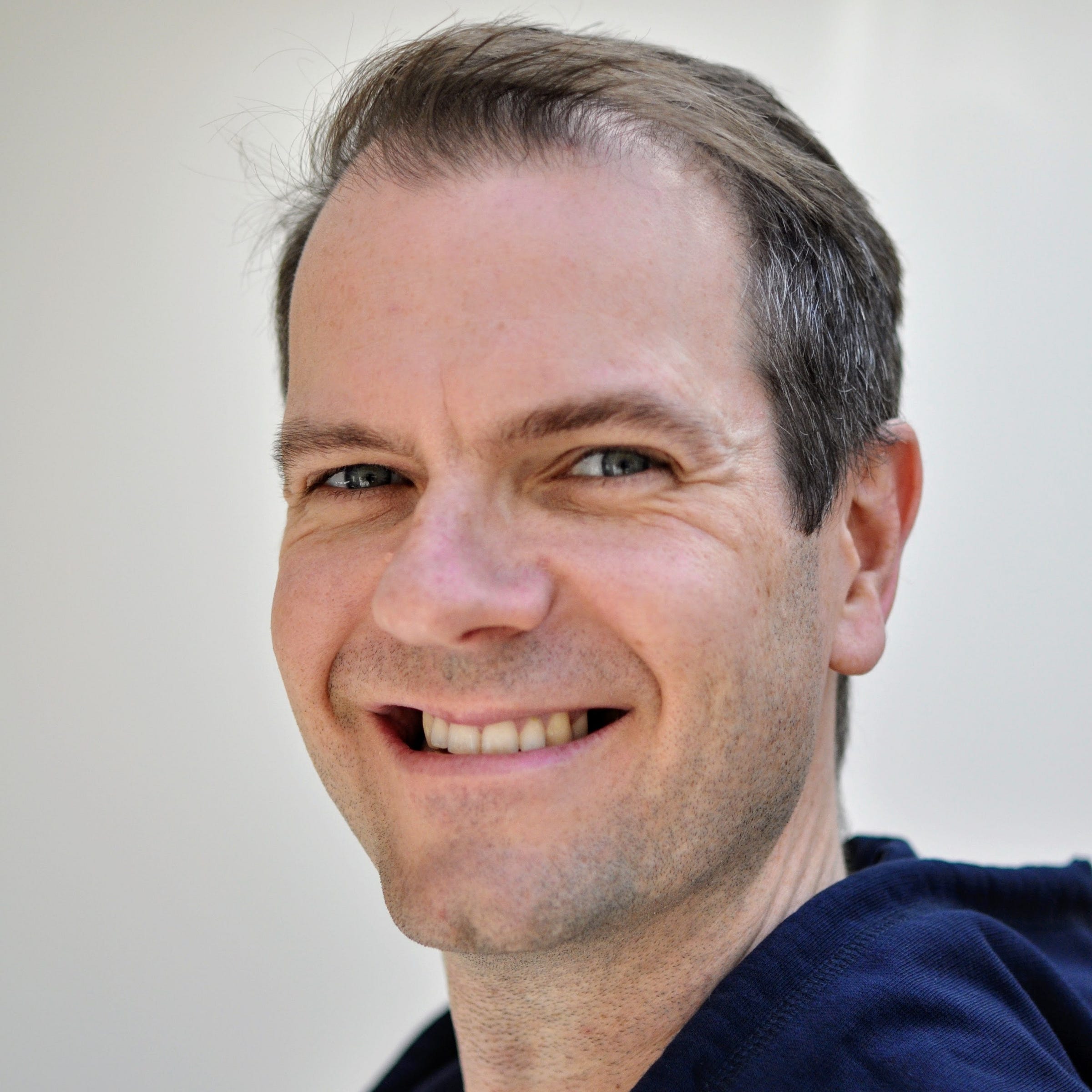Alex Moore – Medium