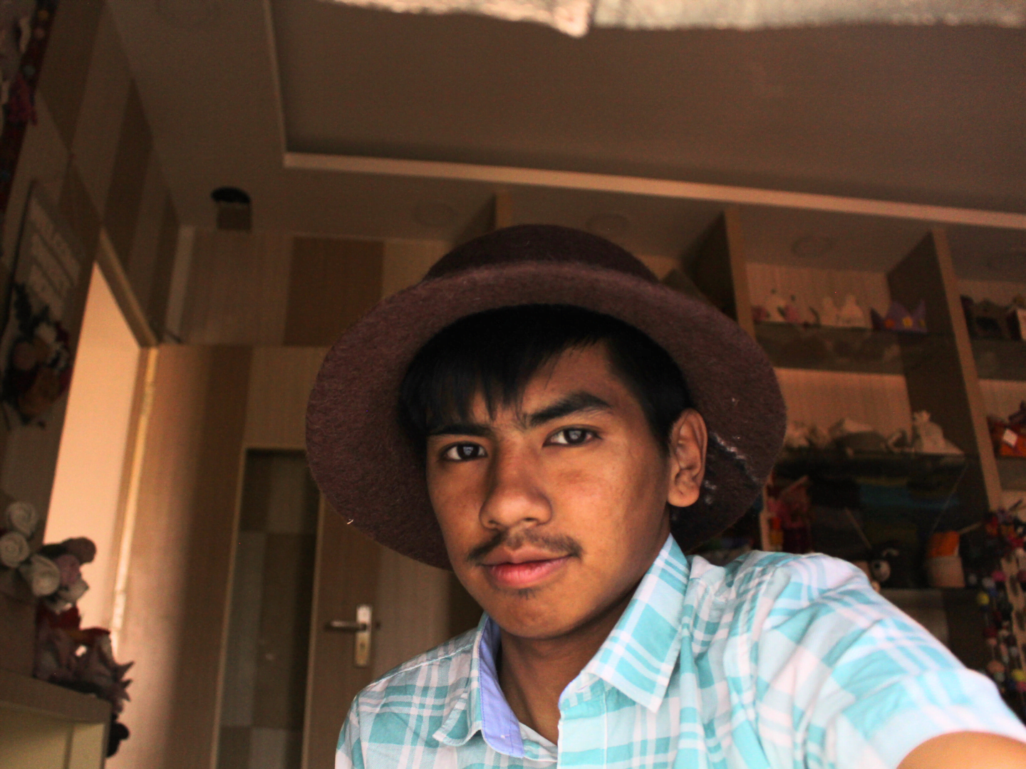 Lagzen thakuri medium