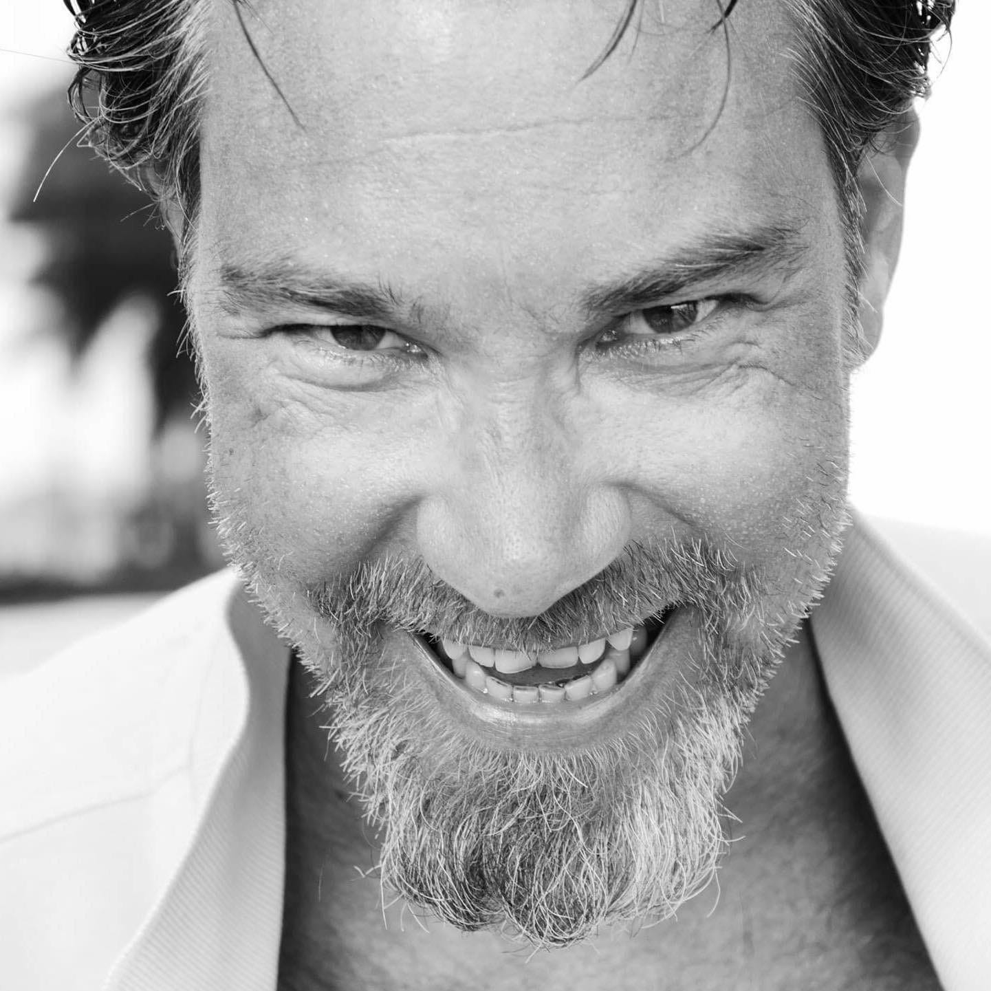 Michael adams. Дэвид грэм бэйрд шахматист. Дэвид хауэлл шахматы. Michael adams. Ананд 2012 шахматист.