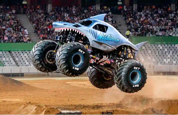Giant Monster Trucks – Medium
