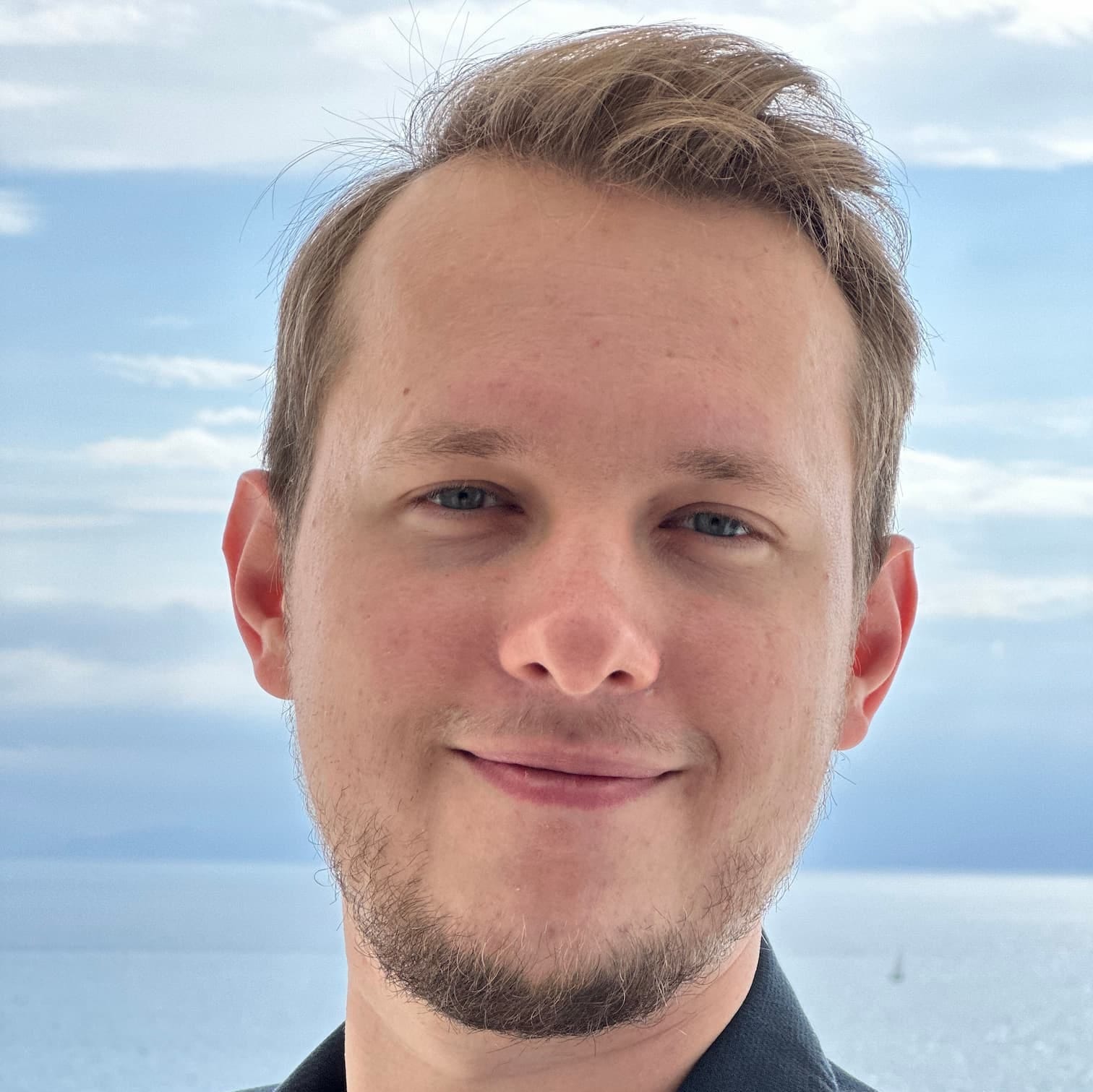 Maksim zemskov medium