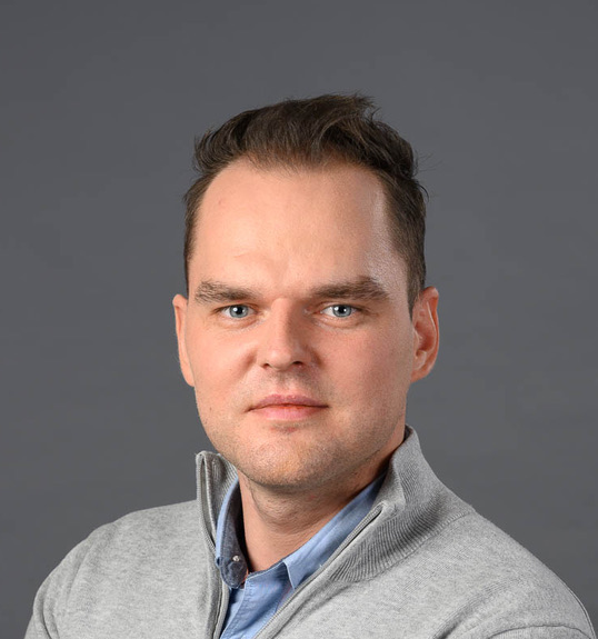 Aleksander figiel medium