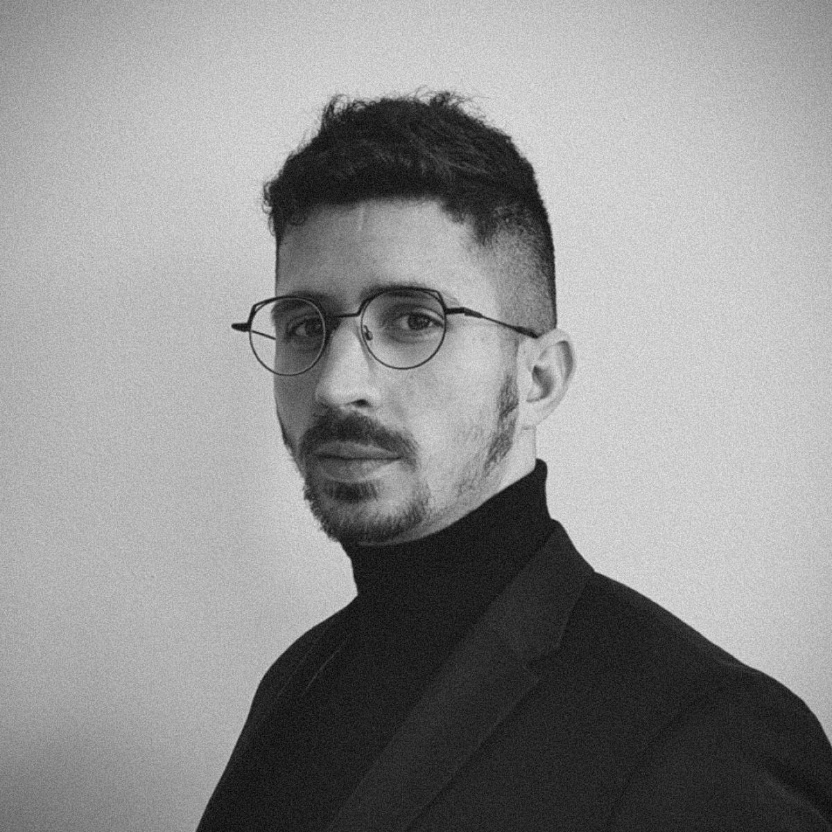 Marcell Ujlaki – Medium
