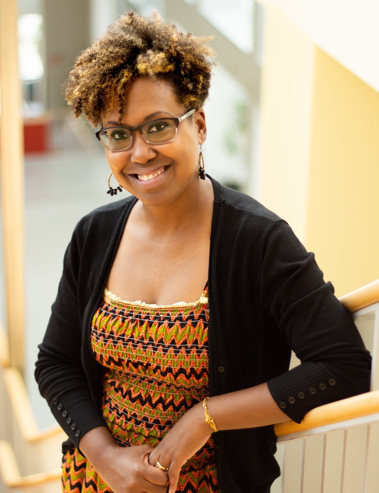 Lisa Gray – Medium