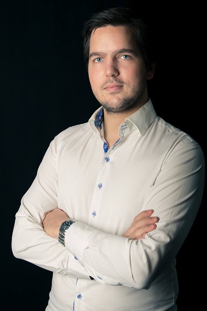 Daniel Steiner Medium